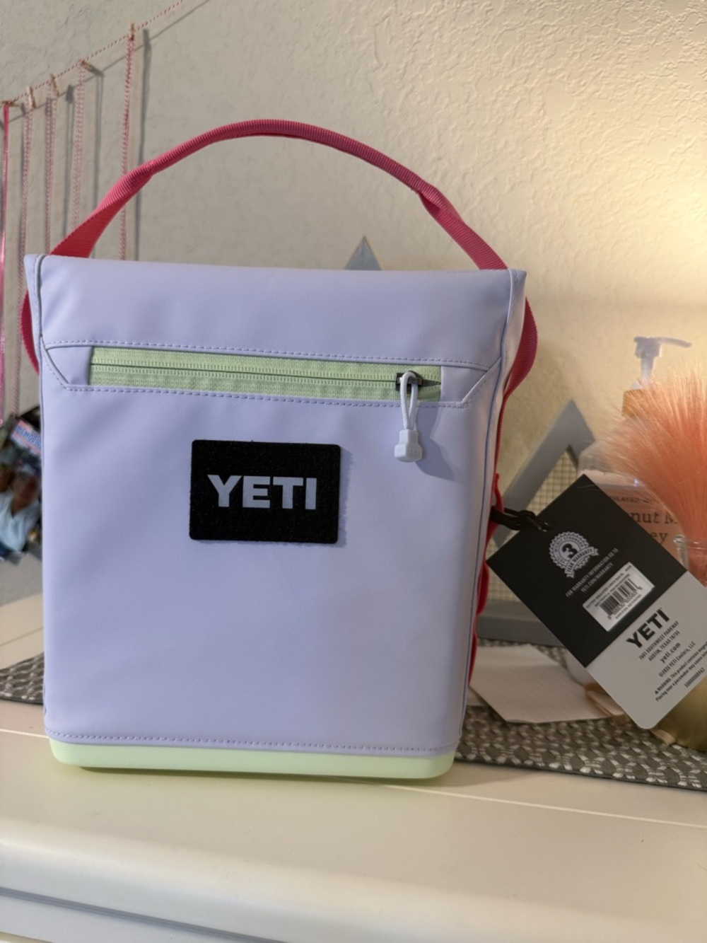 NWT Yeti Daytrip Soft Cooler 6L, Lunch Bag, 1 LEFT! - Picture 4 of 8